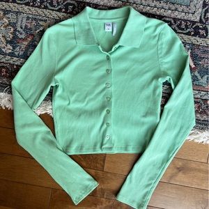 ✨3/15$ Mint green button down vest Twik, cardigan